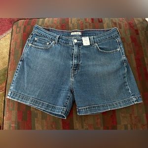 Women’s Levi’s 515 Denim Shorts Size 14